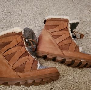Sorel cozy wedge boots